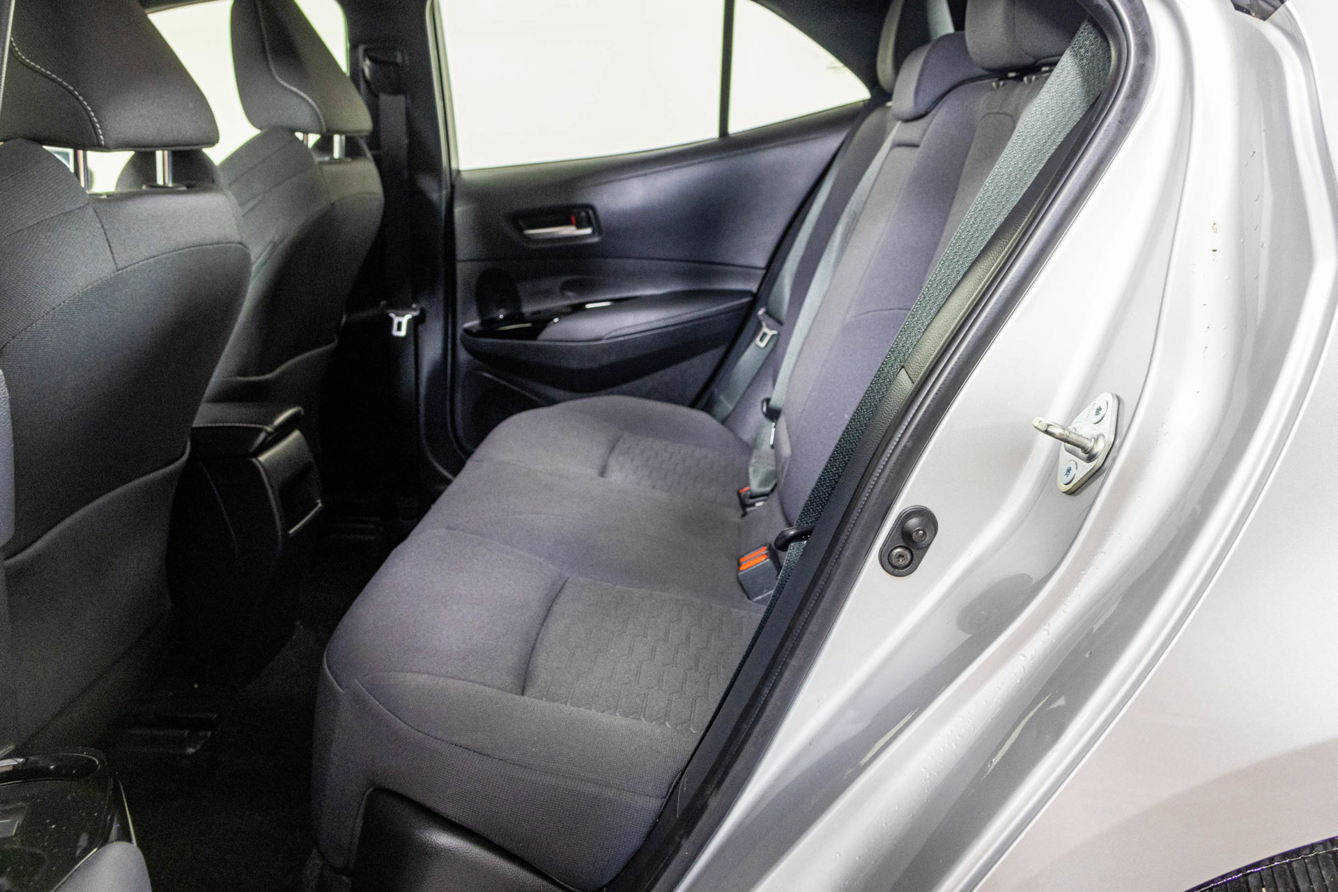 Used 2021 Toyota Corolla SE w/ Carpet Mat Package (TMS) FWD image 36