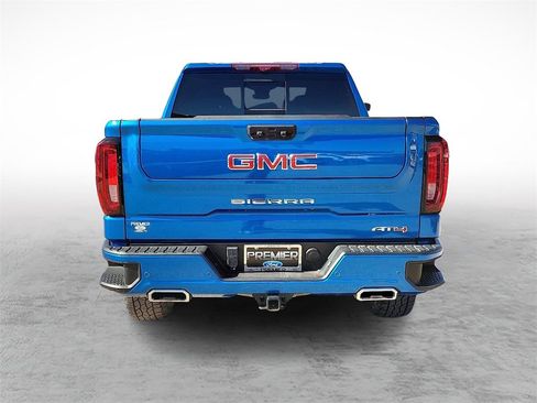 Used 2024 GMC Sierra 1500 AT4 w/ Technology Package image 9