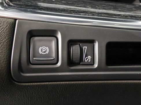 Used 2023 Cadillac XT5 Premium Luxury AWD/4WD image 23