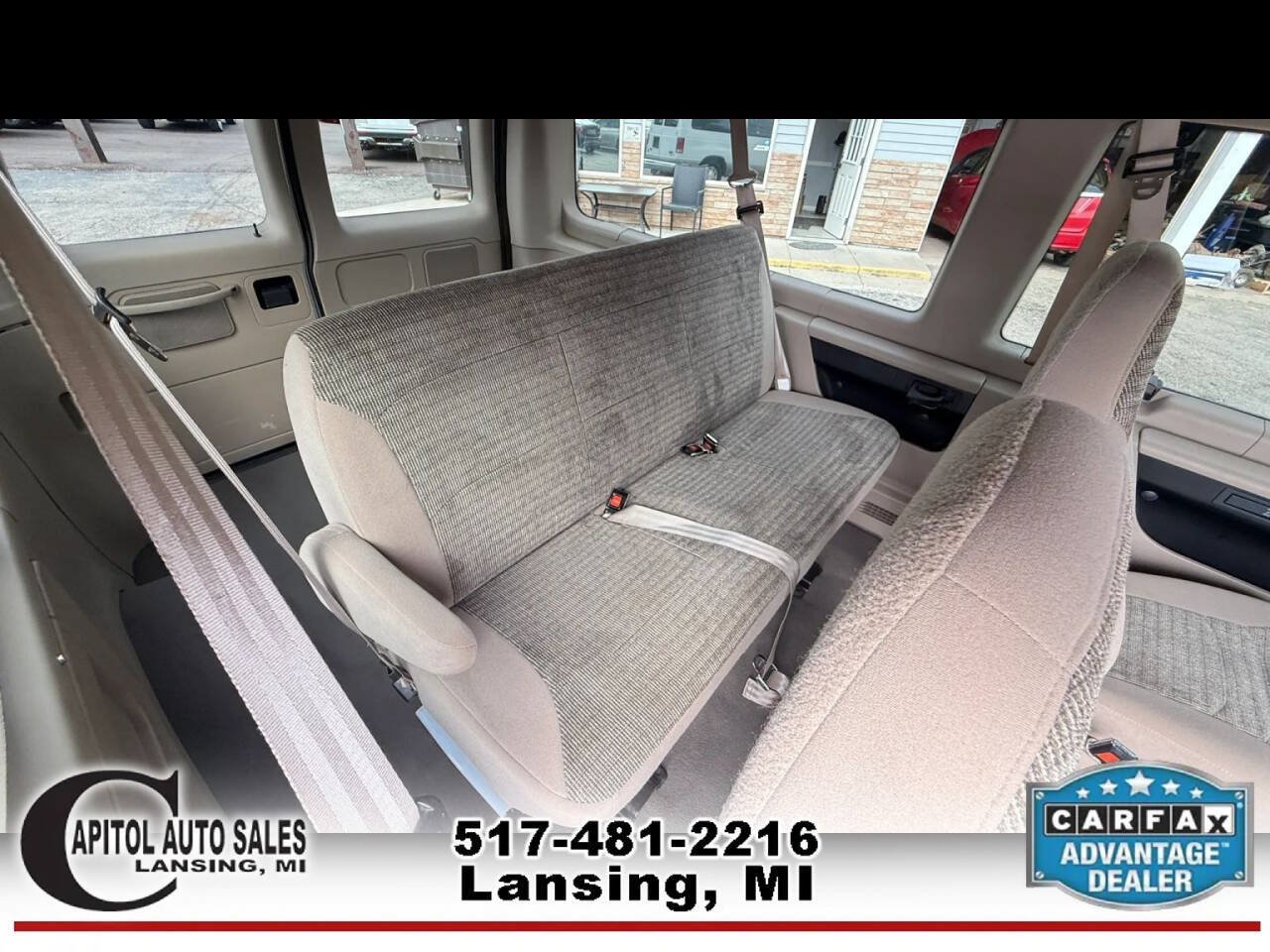 Used 2001 Ford E-150 and Econoline 150 Wagon RWD image 18