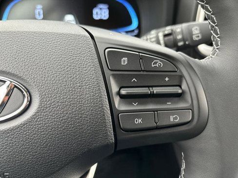 New 2025 Hyundai Venue SEL image 22