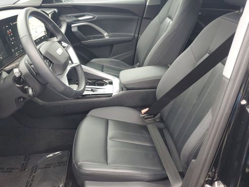 Used 2025 Audi Q5 Premium w/ Convenience Package image 19