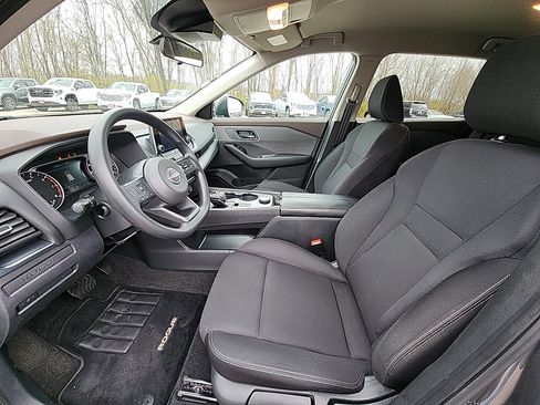 Used 2023 Nissan Rogue S image 15