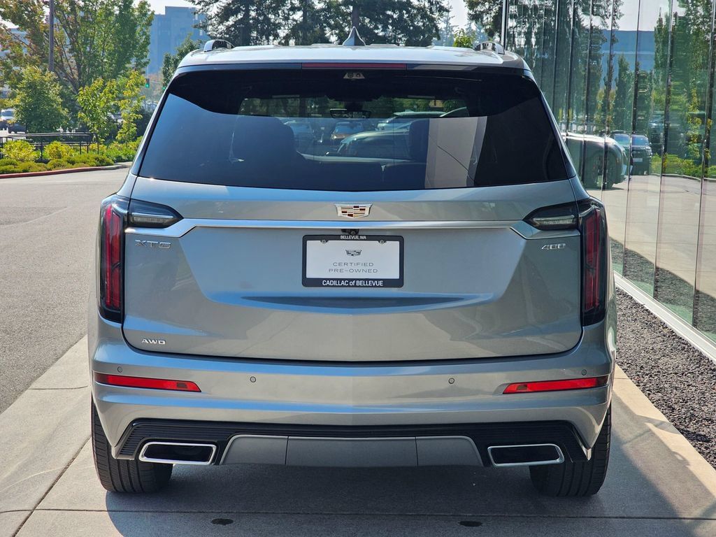 Certified 2025 Cadillac XT6 Sport w/ Platinum Package AWD/4WD image 4