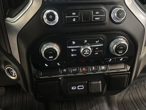 Used 2022 GMC Sierra 1500 Elevation image 24