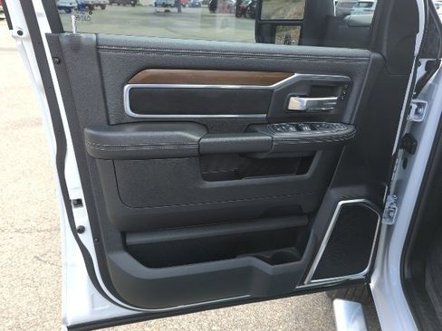 Certified 2024 RAM 3500 Laramie w/ Towing Technology Group image 17