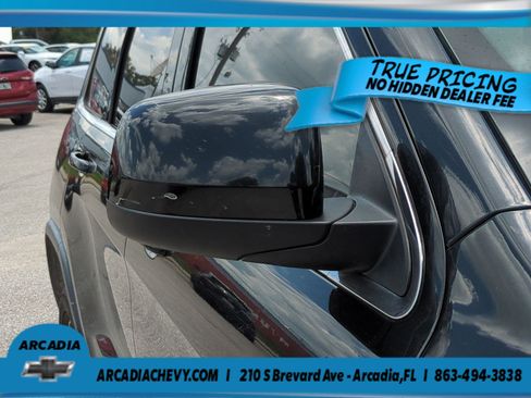 Used 2016 Jeep Grand Cherokee Laredo w/ Quick Order Package 23E AWD/4WD image 12