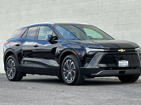 Used 2026 Chevrolet Blazer EV LT FWD image 2