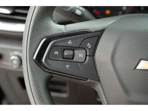 Used 2023 Chevrolet TrailBlazer LT FWD image 18