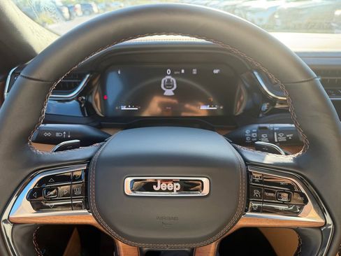 New 2025 Jeep Grand Cherokee Summit AWD/4WD image 23