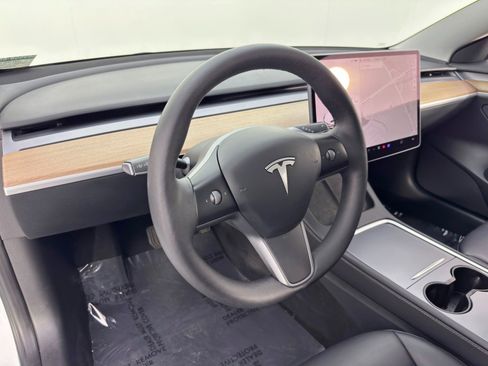 Used 2023 Tesla Model 3 Standard Range image 14