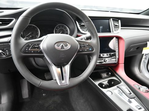 New 2025 INFINITI QX50 Sport image 15