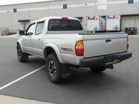 Used 2002 Toyota Tacoma 4x4 Double Cab image 12