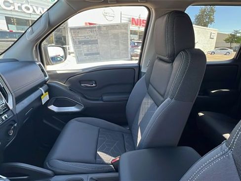 New 2025 Nissan Frontier SV w/ Tow Package image 24