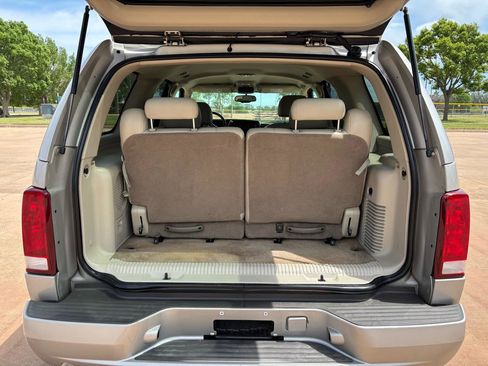 Used 2005 Cadillac Escalade 2WD image 30