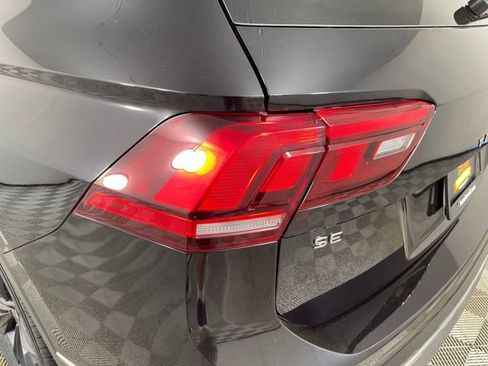 Used 2022 Volkswagen Tiguan SE AWD/4WD image 20