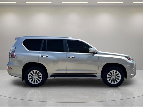 Used 2021 Lexus GX 460 Premium w/ Premium Package AWD/4WD image 6