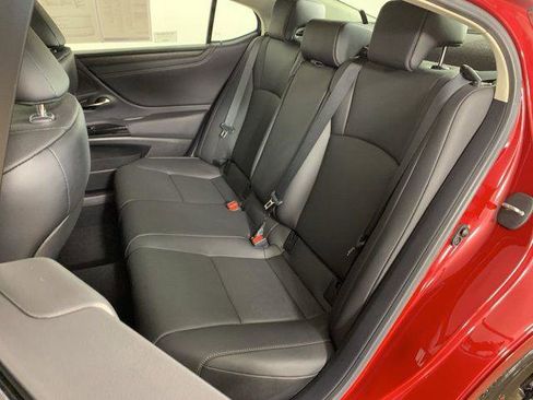 Certified 2025 Lexus ES 350 w/ Accessory Package (Z2) FWD image 32