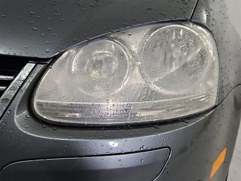 Used 2007 Volkswagen Jetta Wolfsburg Edition image 10