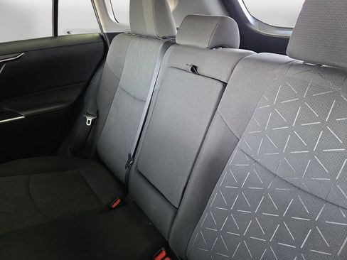 Used 2022 Toyota RAV4 XLE w/ Convenience Package FWD image 15