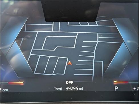 Used 2023 BMW 330e image 7