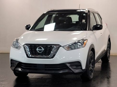 Used 2020 Nissan Kicks SV image 4