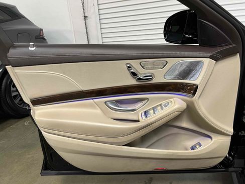 Used 2015 Mercedes-Benz S 550 Sedan image 43