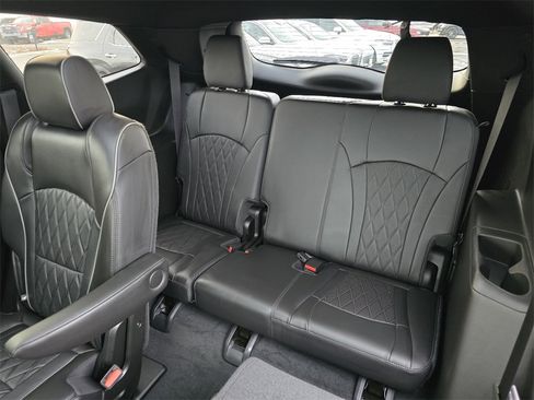 Certified 2023 Buick Enclave Avenir w/ Avenir Technology Package image 26