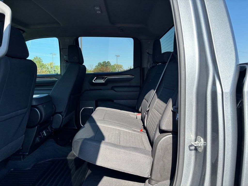 Used 2026 Chevrolet Silverado 1500 RST AWD/4WD image 17