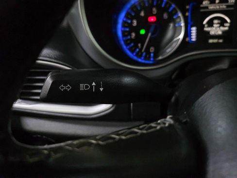 Used 2020 Chrysler Pacifica Touring w/ S Appearance Package image 24