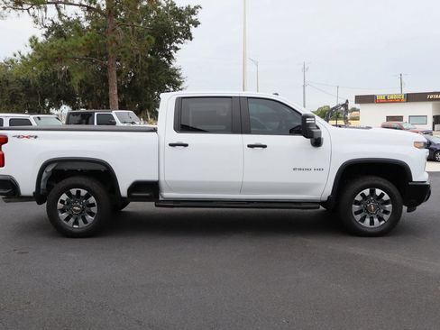 Used 2025 Chevrolet Silverado 2500 Custom w/ Custom Value Package AWD/4WD image 8