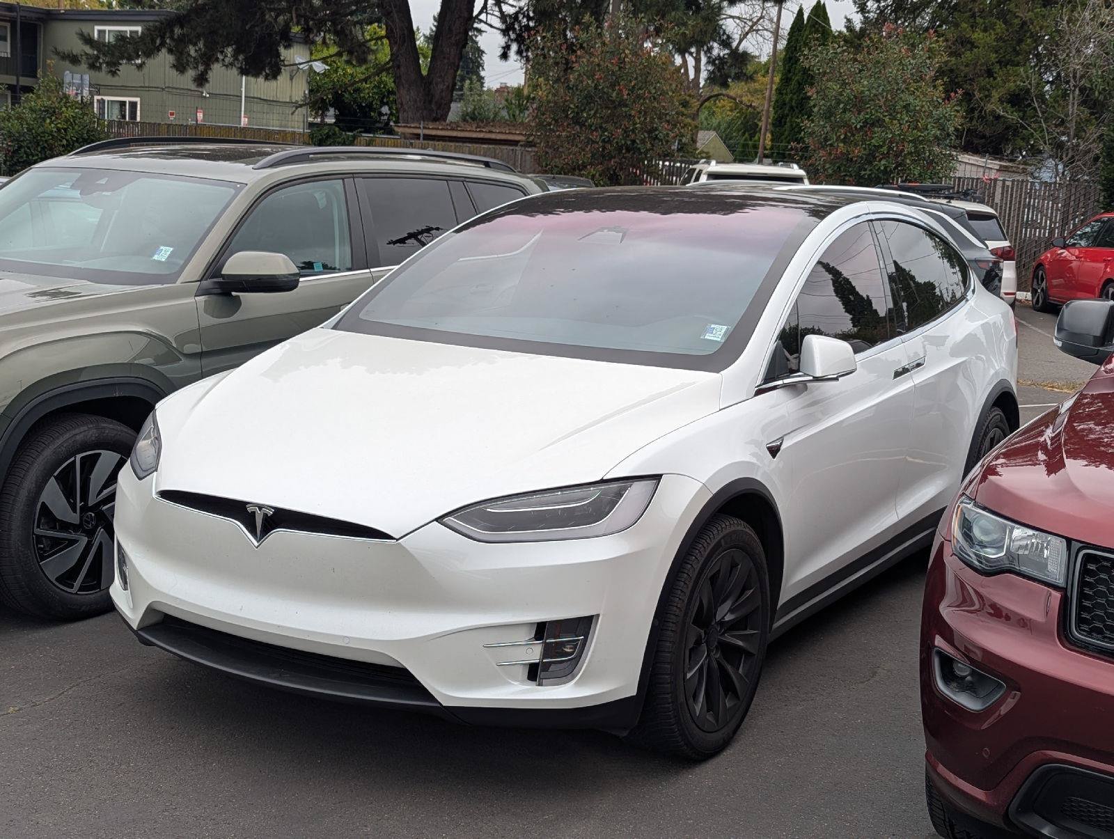 Used 2018 Tesla Model X 75D AWD/4WD image 1