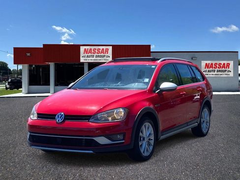 Used 2017 Volkswagen Golf Alltrack SE AWD/4WD image 1