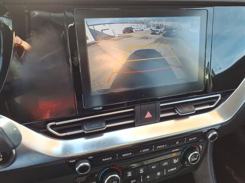 Used 2022 Kia Niro EX image 27