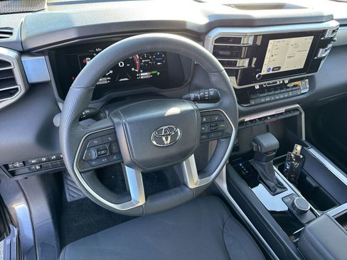 Used 2025 Toyota Sequoia SR5 image 18