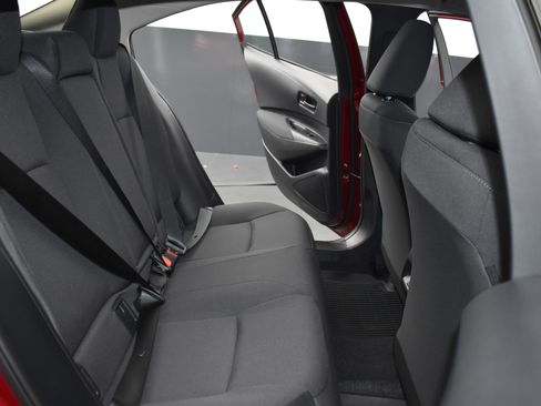 Used 2025 Toyota Corolla LE image 26