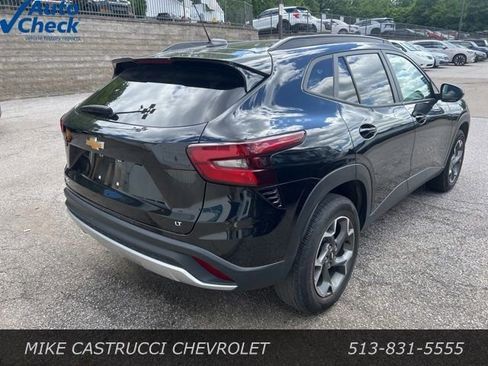 Used 2024 Chevrolet Trax LT FWD image 3