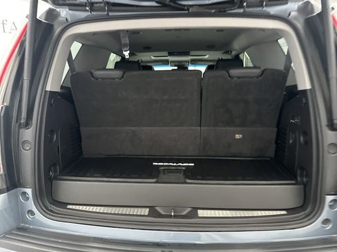 Used 2016 Cadillac Escalade Luxury image 27