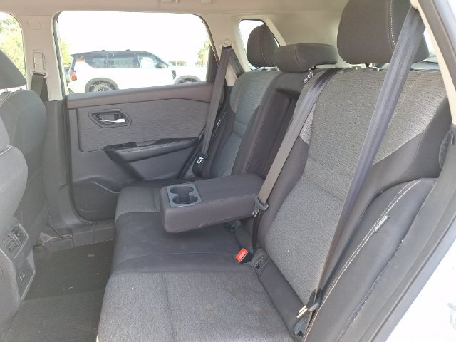 Certified 2023 Nissan Rogue SV FWD image 14