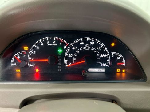 Used 2005 Toyota Camry LE FWD image 12