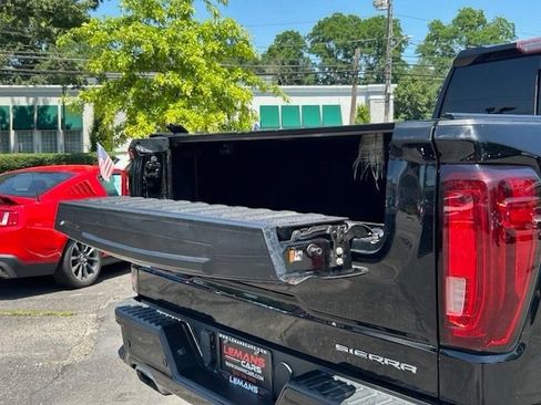 Used 2021 GMC Sierra 1500 Denali w/ Denali Ultimate Package AWD/4WD image 8