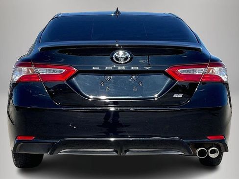 Used 2020 Toyota Camry SE image 6