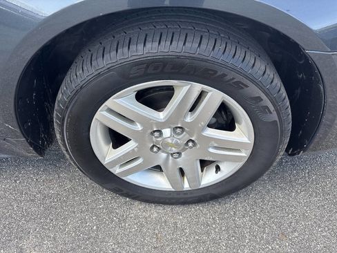 Used 2016 Chevrolet Impala LT FWD image 25