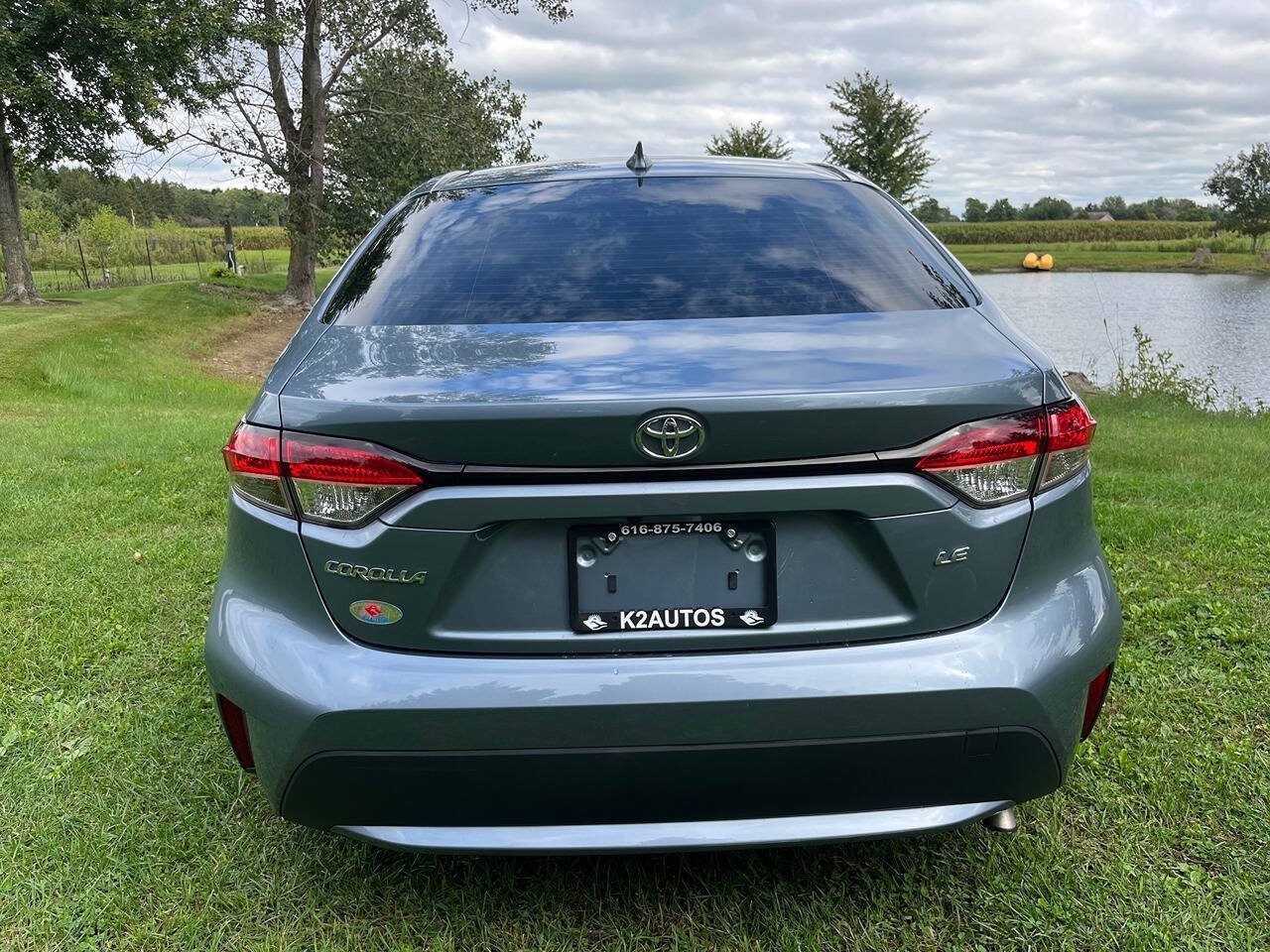 Used 2021 Toyota Corolla LE w/ Carpet Mat Package (TMS) FWD image 8