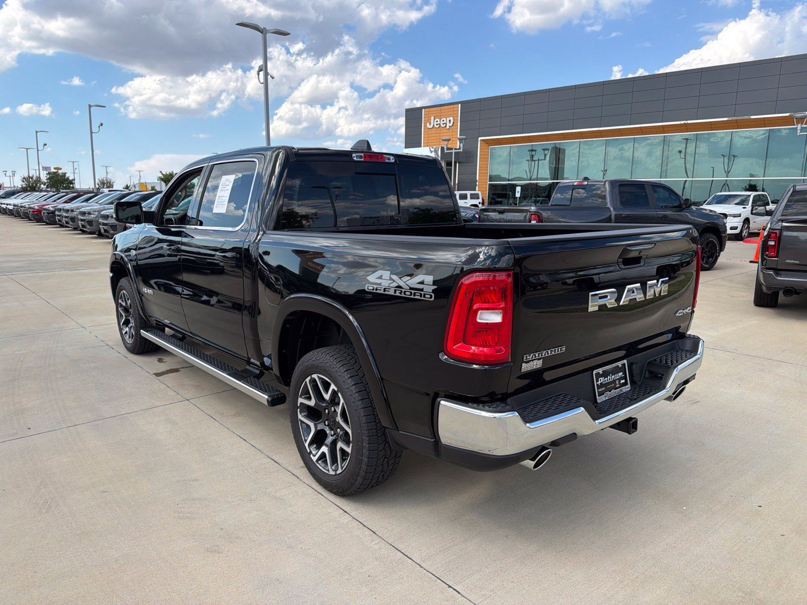Used 2026 RAM 1500 Laramie w/ Off Road Group AWD/4WD image 3