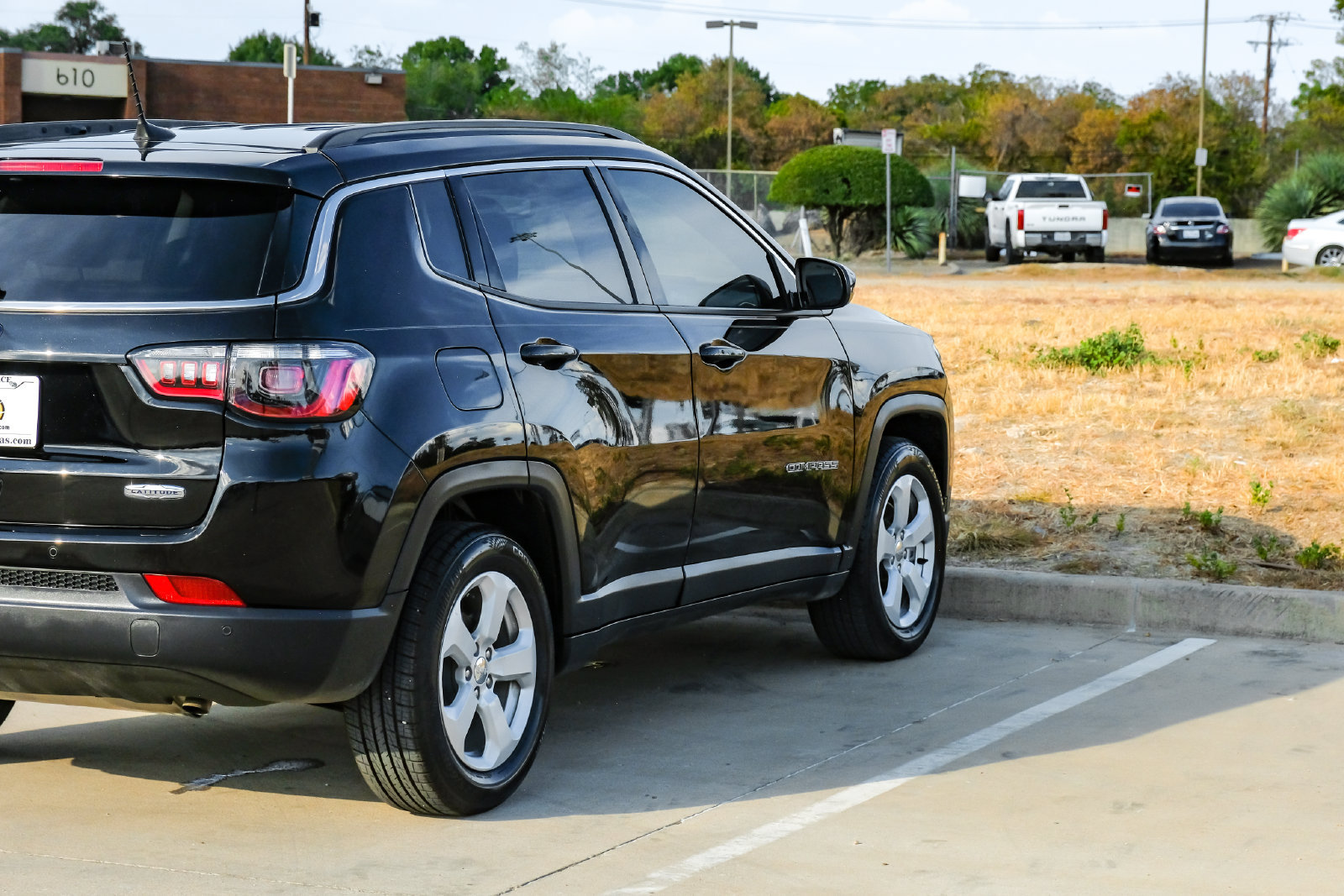 Used 2021 Jeep Compass Latitude w/ Driver Assistance Group FWD image 11