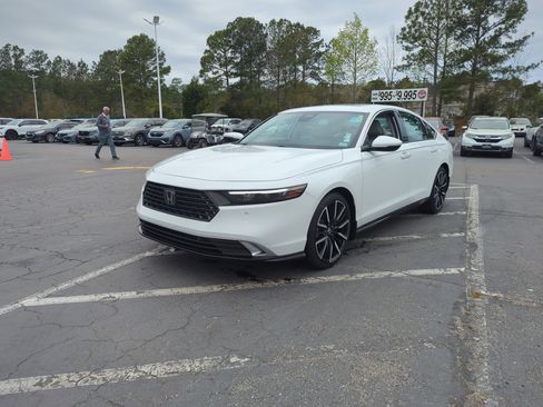 Certified 2024 Honda Accord Touring image 1