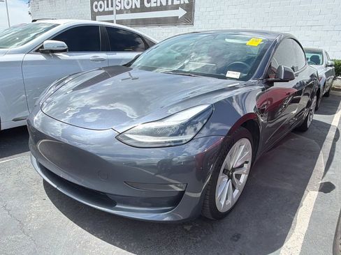 Used 2022 Tesla Model 3 Long Range AWD/4WD image 2
