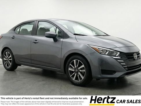 Used 2025 Nissan Versa SV image 1