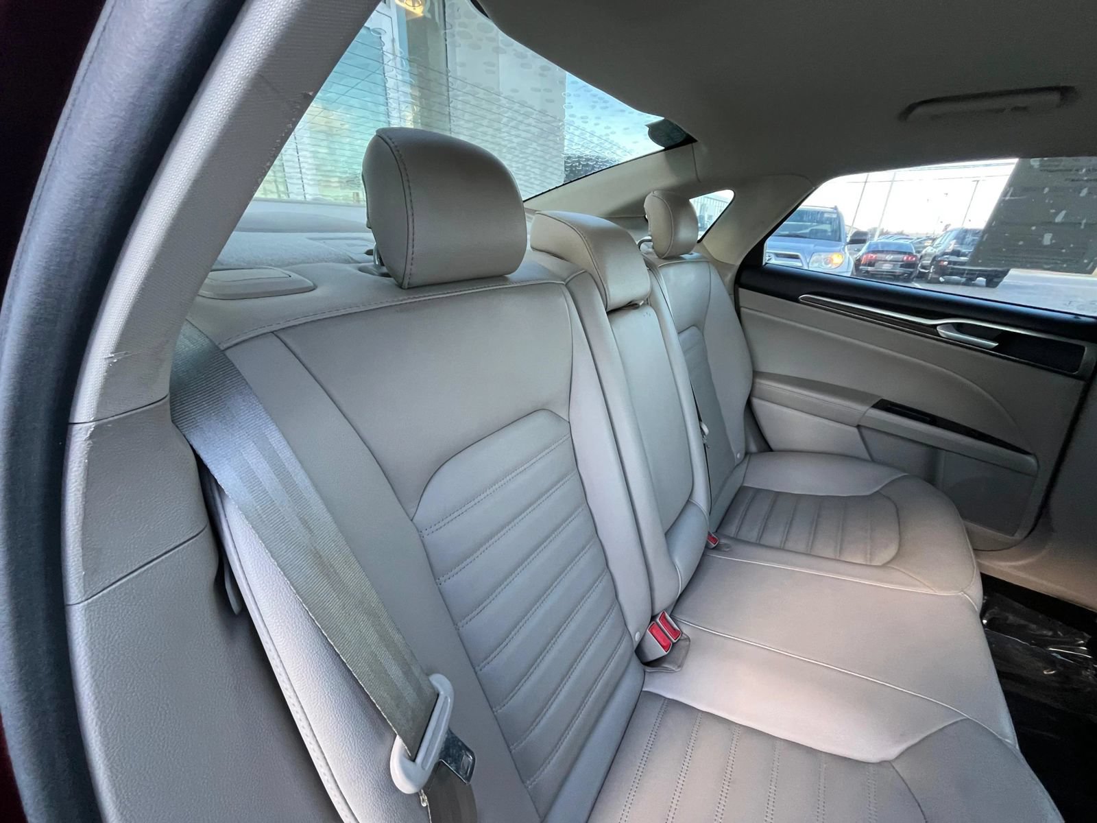 Used 2018 Ford Fusion SE w/ Fusion SE Technology Package FWD image 34
